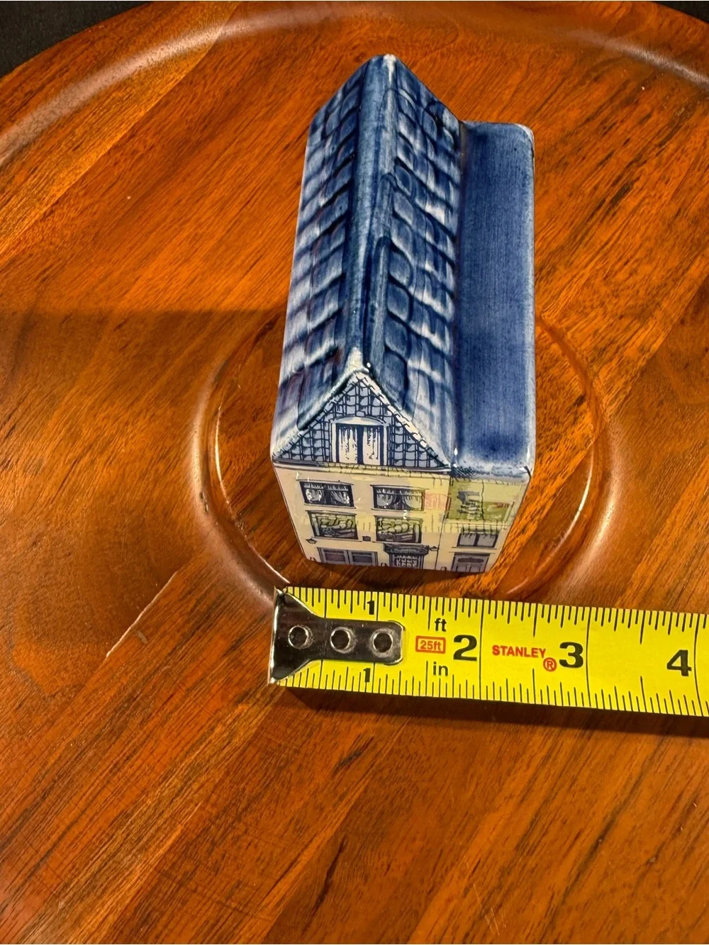 Blue and white Delft Ceramic House Decorative Figurine